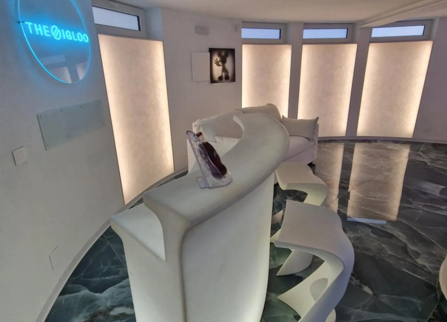 The Igloo Milano Villa 0*, Milan