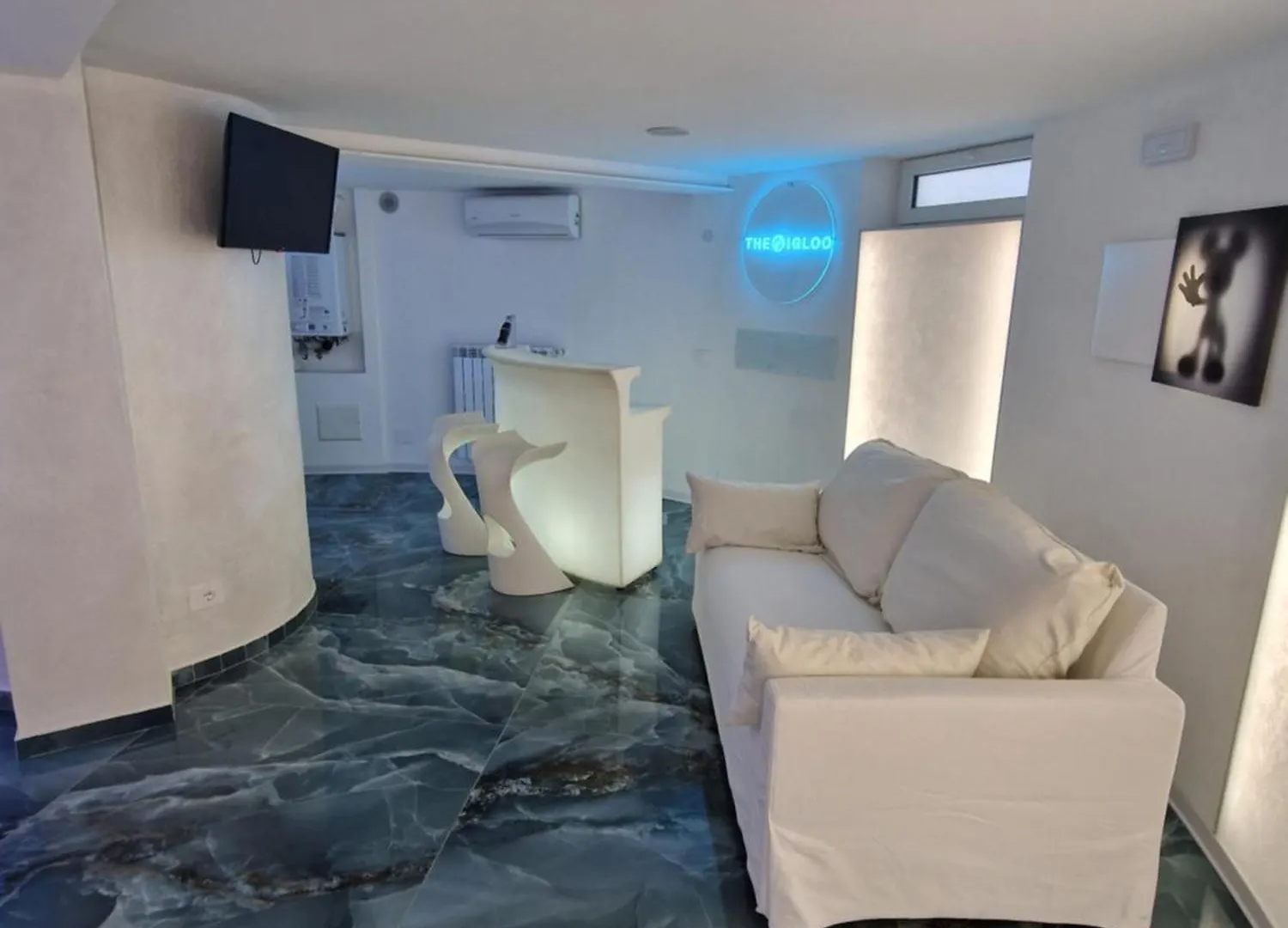 The Igloo Milano Villa Italy